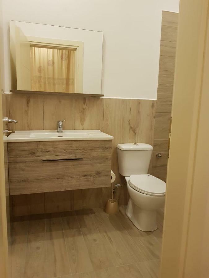 Përmet Dimitri Guest House מראה חיצוני תמונה