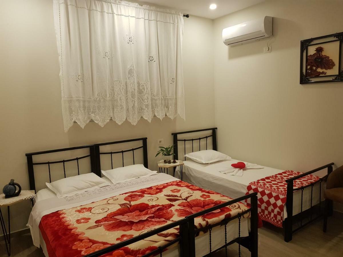 Përmet Dimitri Guest House מראה חיצוני תמונה